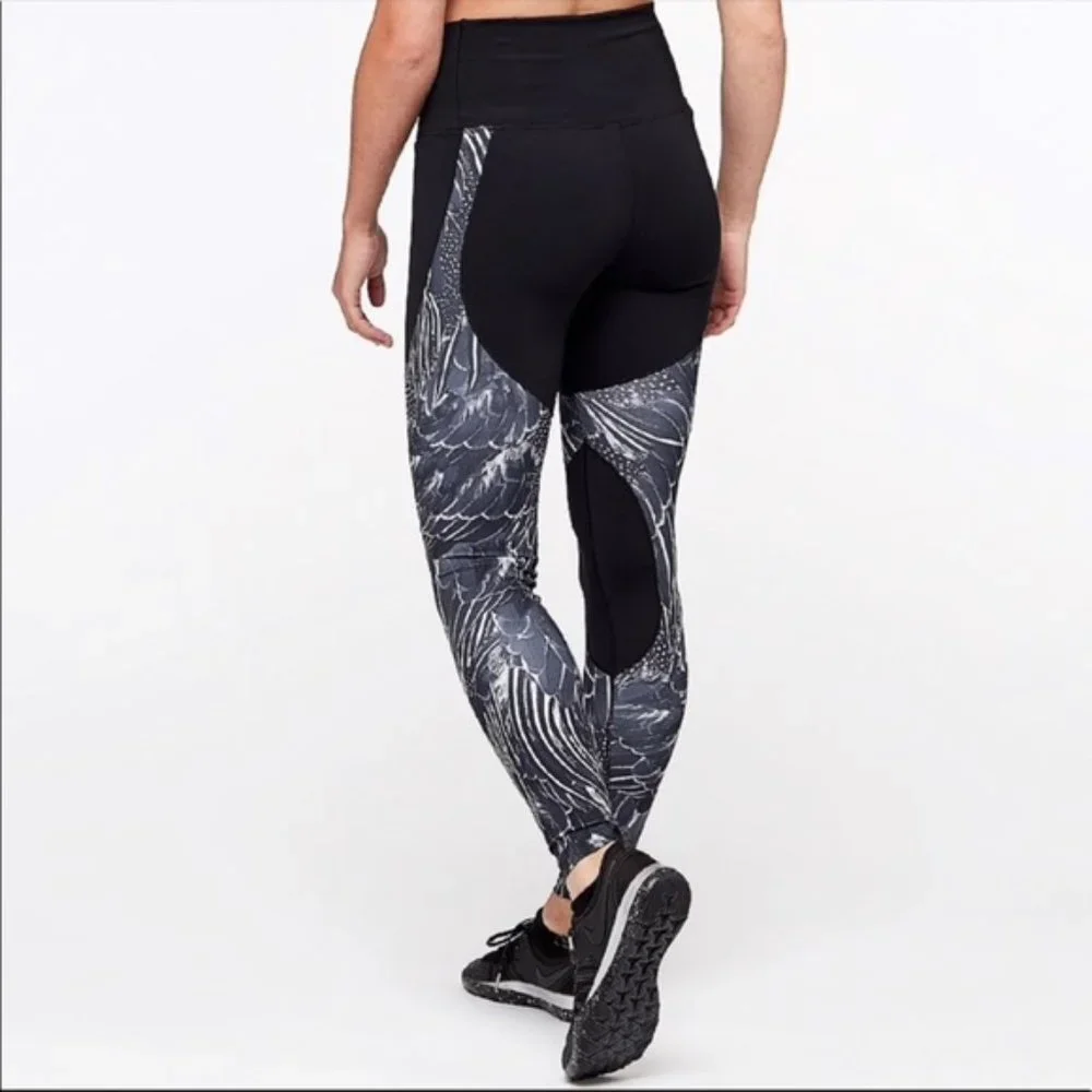 Nike Power Hyper Tight Fit Flutter Print Tights
